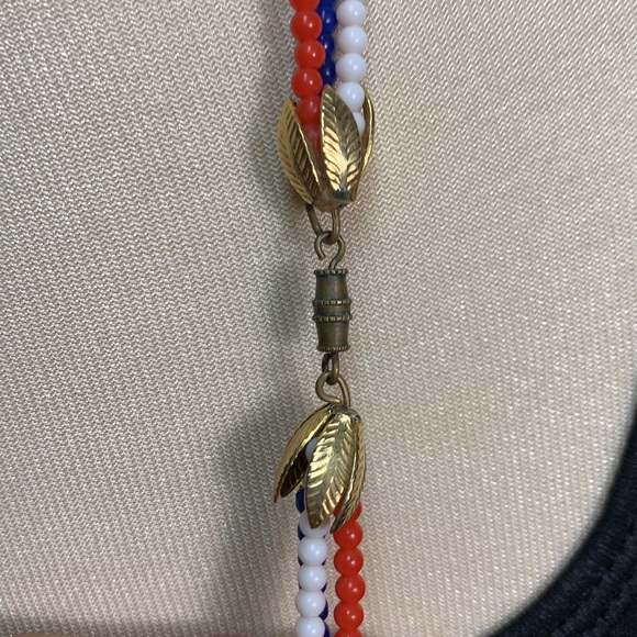 Vintage 3 strand beaded necklace - Picture 4 of 10